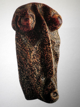 LS7613 Lucas SITHOLE "Endless tears" ("African Head") - Zulu indig. wood - 71 cm H (img. Everard Read Gallery)