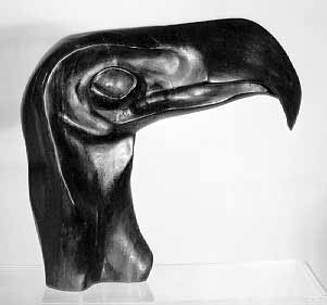 LS8701 Lucas SITHOLE "Eagle's head", 1987 - Indigenous wood from Zululand - 048x053x031 cm